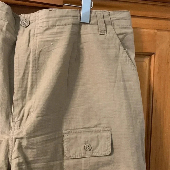 AE shorts Sz  22 - Picture 2 of 8